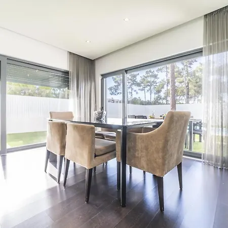 Do Pinhal Villa Aroeira (Setubal)
